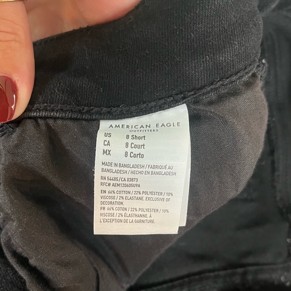 American Eagle Next Level Stretch Ripped/Distressed Black Jeans - Size 8 Short - Picture 8 of 10